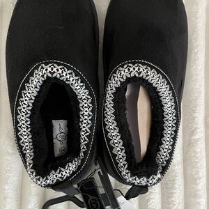 Black Embroidered Women's Slippers